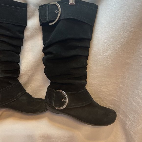 White Mountain Black Suede With Buckle Side Zip Mid Calf Boot Women's Size 7.5 - Picture 5 of 12